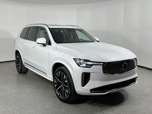2025 Volvo XC90 Plug-In Hybrid T8 Plus 7-Seater