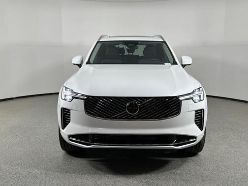 2025 Volvo XC90 Plug-In Hybrid T8 Plus 7-Seater