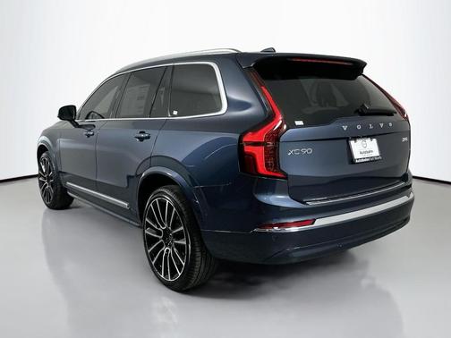 2026 Volvo XC90 B5 Plus 7-Seater