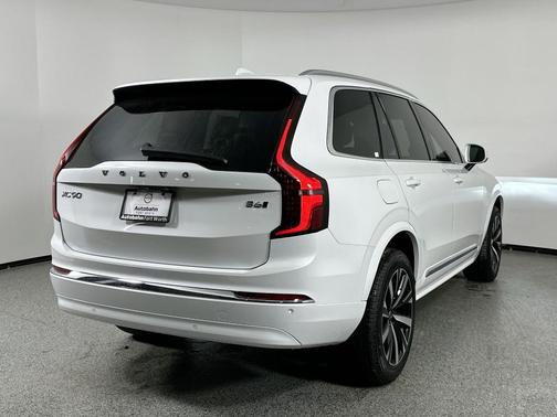 2025 Volvo XC90 B6 Core