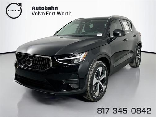 2025 Volvo XC40 B5 Core Bright Theme