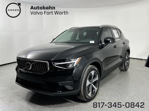 2025 Volvo XC40 B5 Core Bright Theme
