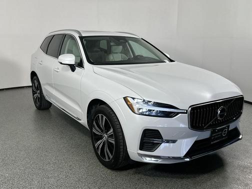 2022 Volvo XC60 B6 Inscription