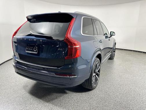 2023 Volvo XC90 B6 Plus 6-Seater