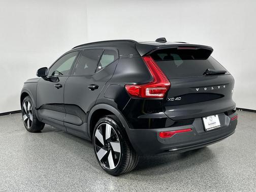 2023 Volvo XC40 Recharge Pure Electric Twin Plus