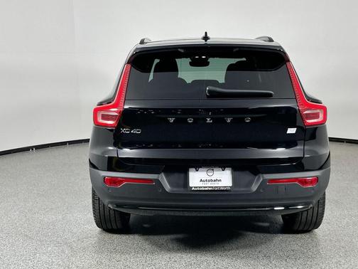 2023 Volvo XC40 Recharge Pure Electric Twin Plus