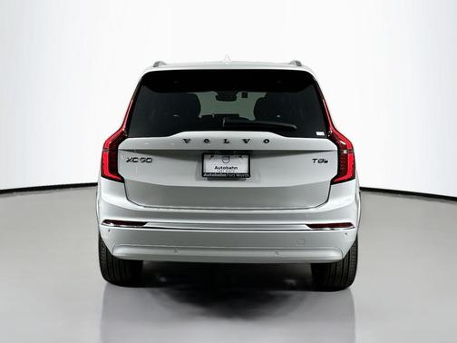 2025 Volvo XC90 Plug-In Hybrid T8 Ultra 7-Seater