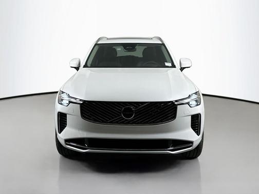 2025 Volvo XC90 Plug-In Hybrid T8 Ultra 7-Seater