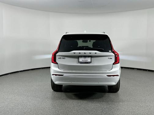 2025 Volvo XC90 Plug-In Hybrid T8 Ultra 7-Seater