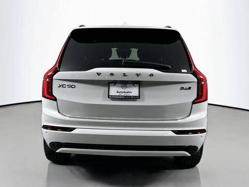 2026 Volvo XC90 B6 Ultra Dark Theme 7-Seater