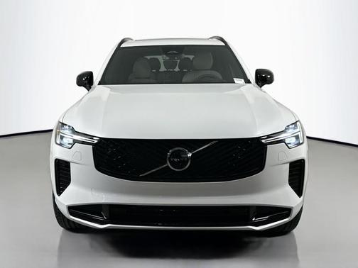 2026 Volvo XC90 B6 Ultra Dark Theme 7-Seater