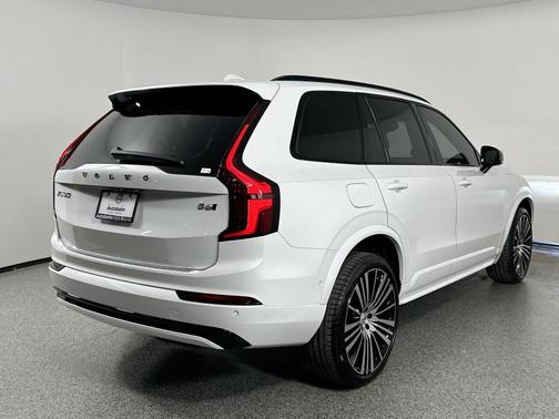2026 Volvo XC90 B6 ULTRA