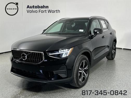 2025 Volvo XC40 B5 Core Bright Theme