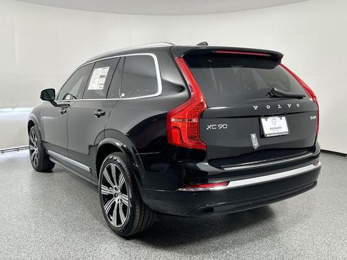 2025 Volvo XC90 Plug-In Hybrid T8 Ultra 6-Seater