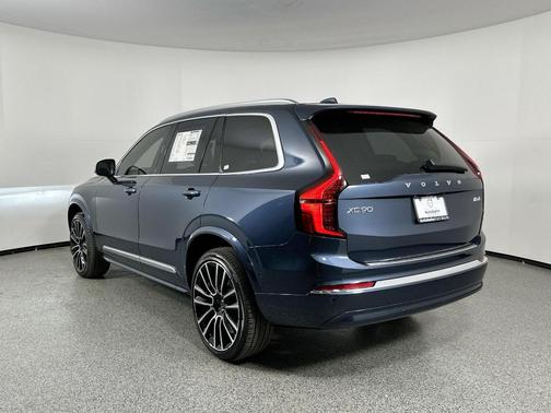 2025 Volvo XC90 B6 Ultra