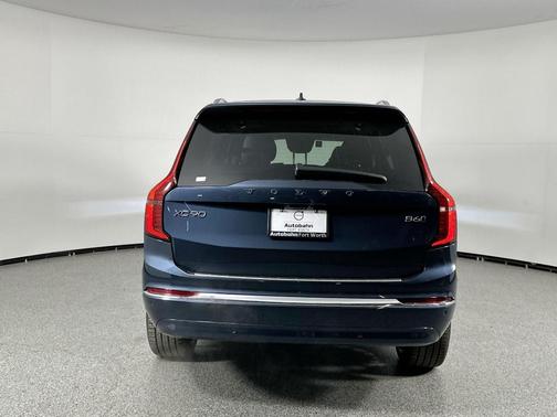 2025 Volvo XC90 B6 Ultra