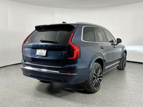2025 Volvo XC90 B6 Ultra