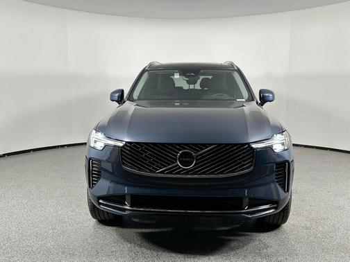2025 Volvo XC90 B6 Ultra