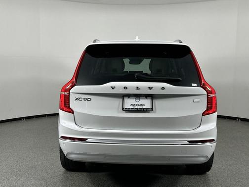 2022 Volvo XC90 Recharge Plug-In Hybrid T8 Inscription Extended Range 7P