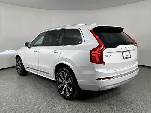 2022 Volvo XC90 Recharge Plug-In Hybrid T8 Inscription Extended Range 7P