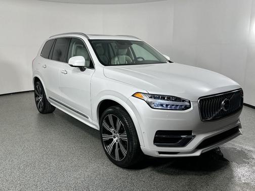2022 Volvo XC90 Recharge Plug-In Hybrid T8 Inscription Extended Range 7P