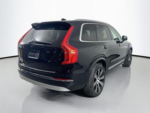 2024 Volvo XC90 B5 Plus Bright Theme