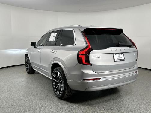 2025 Volvo XC90 Plug-In Hybrid T8 Plus 7-Seater