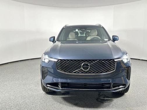 2025 Volvo XC90 Plug-In Hybrid T8 Plus 7-Seater