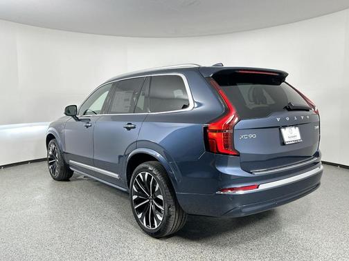2025 Volvo XC90 Plug-In Hybrid T8 Plus 7-Seater