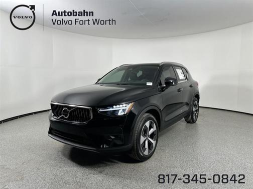 2025 Volvo XC40 B5 Plus Bright Theme