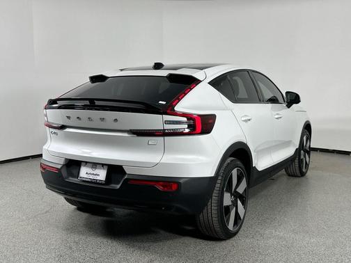 2024 Volvo C40 Recharge Pure Electric Twin Plus