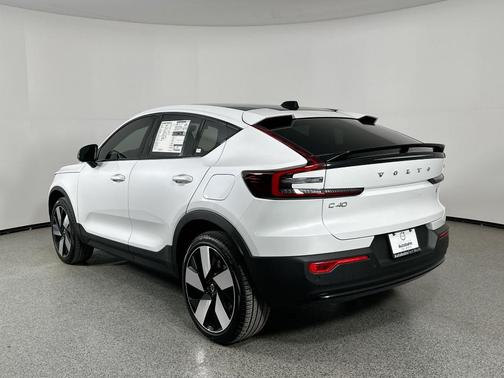 2024 Volvo C40 Recharge Pure Electric Twin Plus