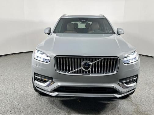 2024 Volvo XC90 Recharge Plug-In Hybrid T8 Plus Bright Theme 7 Passenger