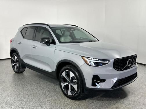 2026 Volvo XC40