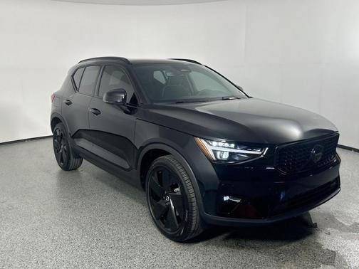 2026 Volvo XC40 EDITION