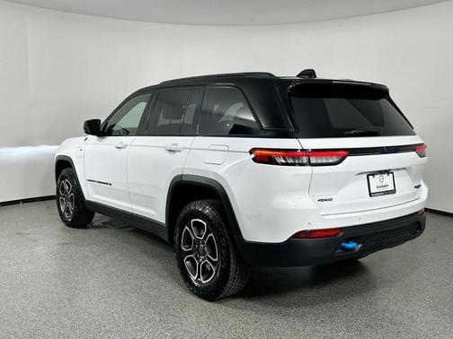 2024 Jeep Grand Cherokee 4xe Trailhawk