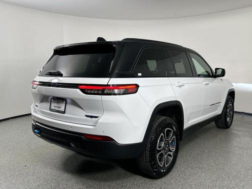 2024 Jeep Grand Cherokee 4xe Trailhawk