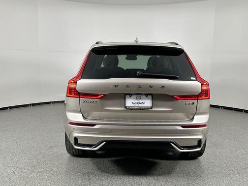 2025 Volvo XC60 B5 Plus