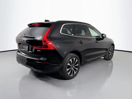 2023 Volvo XC60 B5 Core