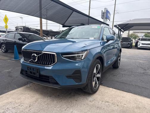 Blue 2025 Volvo XC40 B5 Core Bright Theme