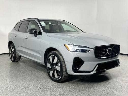 2024 Volvo XC60 Recharge Plug-In Hybrid T8 Plus Dark Theme