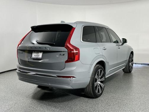 2025 Volvo XC90 B6 Ultra