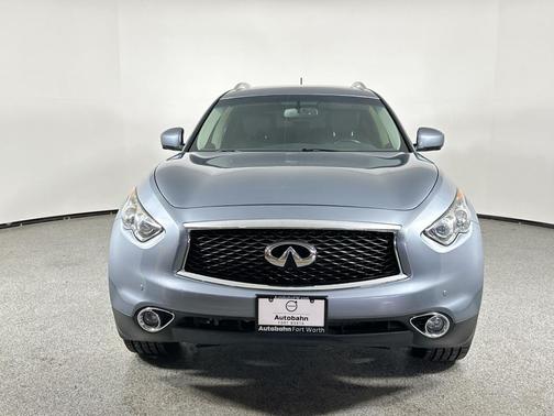 2017 INFINITI QX70 Base