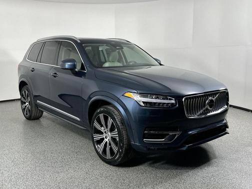 2025 Volvo XC90 B6 Ultra