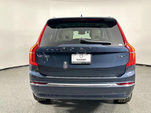 2025 Volvo XC90 B6 Ultra