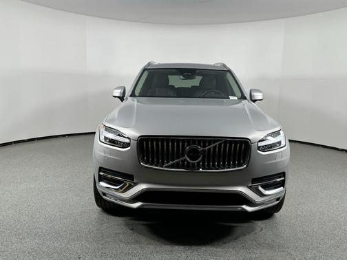 2024 Volvo XC90 B6 Plus Bright Theme 7-Seater