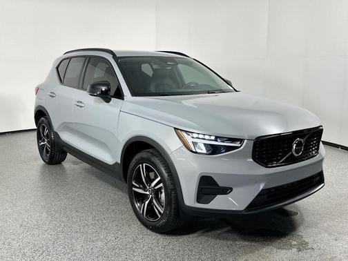 2026 Volvo XC40