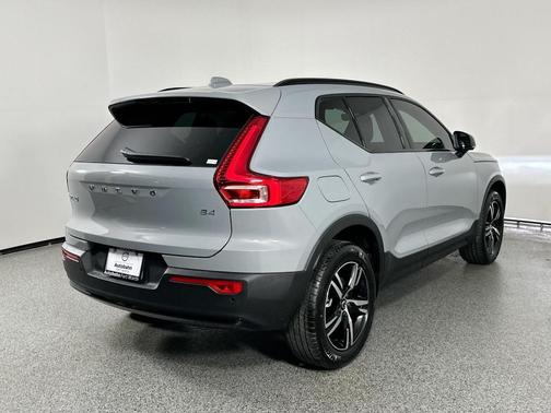 2026 Volvo XC40
