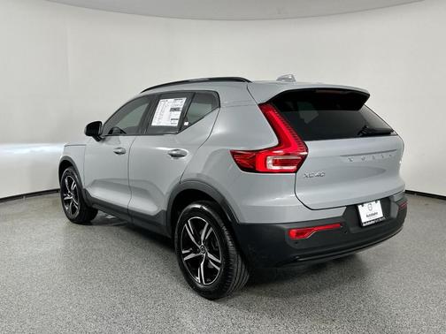 2026 Volvo XC40