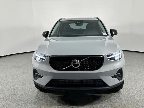 2026 Volvo XC40